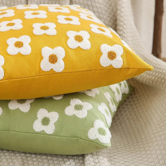 Geborduurde Margrieten Kussenhoes