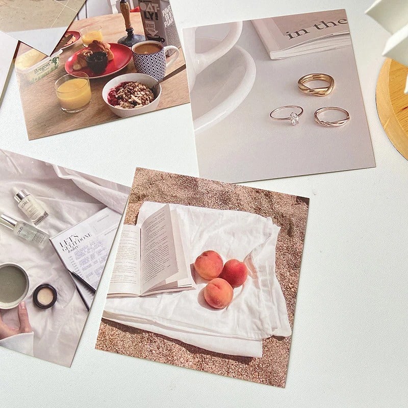 Minimalistische Wandcollage Kaarten