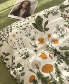 Beddengoedset met Rode Bessen en Wilde Bloemen
